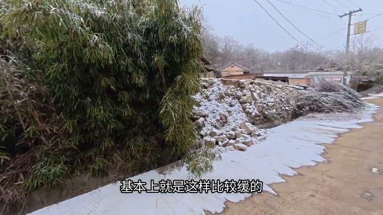 路修通了人搬走了，昔日热闹的小山村，如今只剩几个老人留守