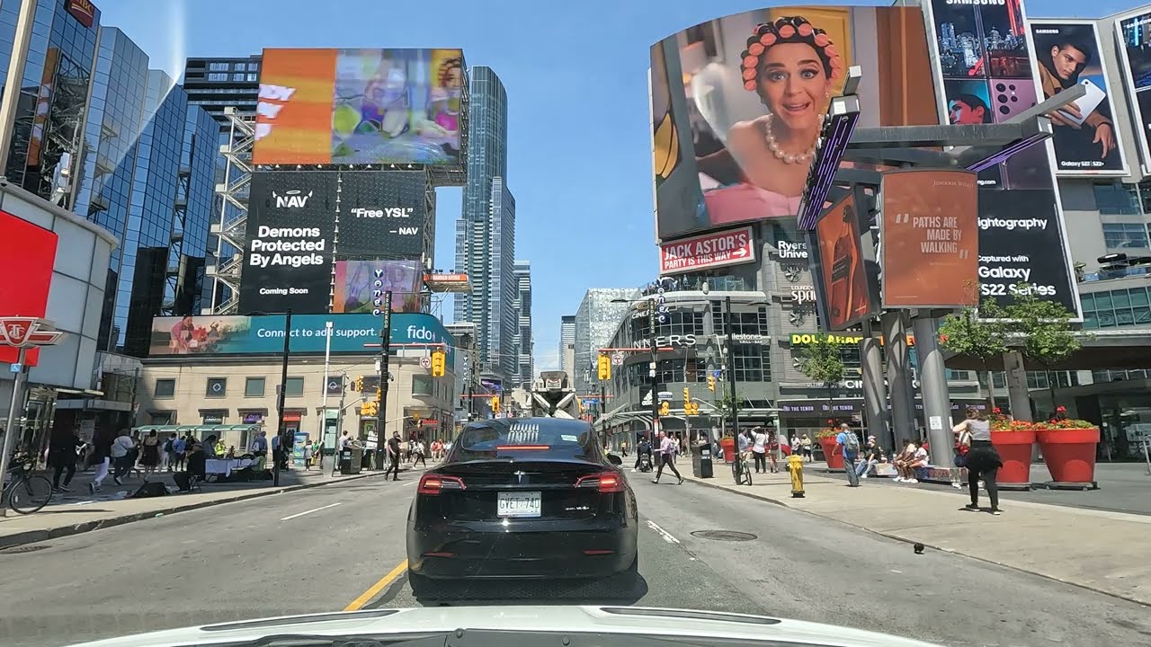 🇨🇦 [4k] Toronto drive. Yonge Street from bottom to top (Queen's Quay to Steeles) #yongestreet