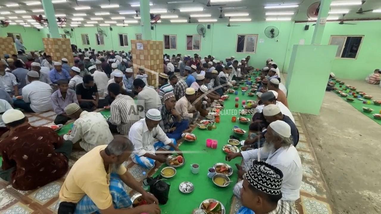 Muslims in Myanmar celebrate start of holy month of Ramadan