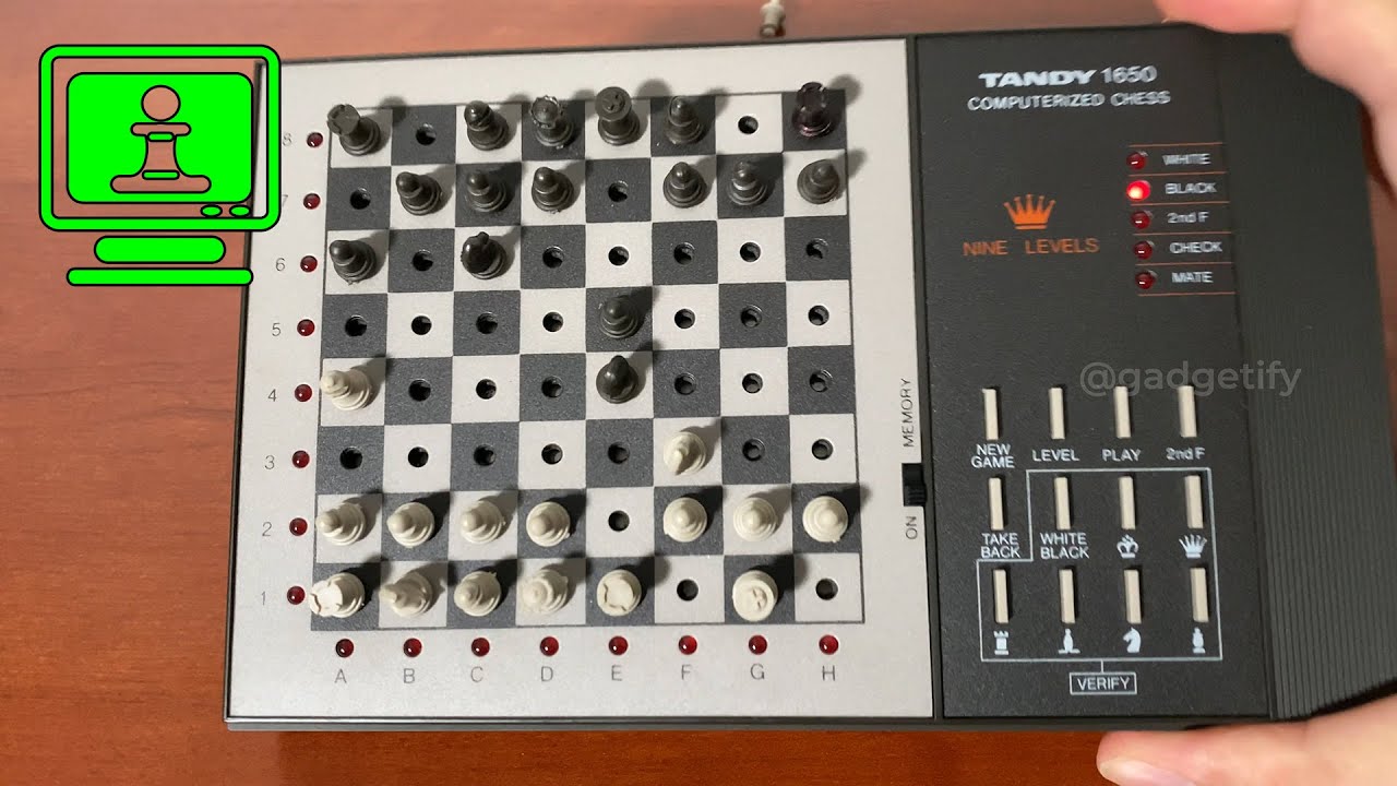 Tandy 1650 Travel Chess Computer ⚫ Gadgetify