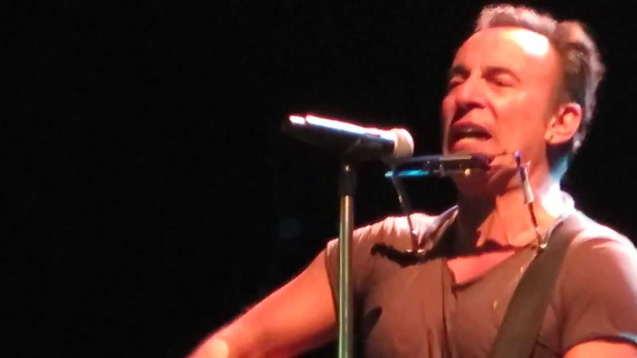 Bruce Springsteen Kilkenny Final words & song Wrecking Ball 2013 Euro Tour - "This Hard Land" - KK2
