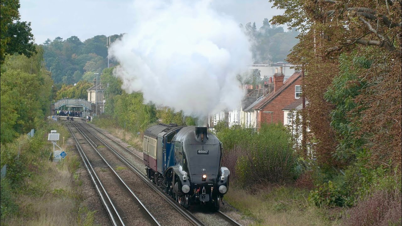 60007 ‘Sir Nigel Gresley’ arrives at the Mid Hants Railway | 1/10/25