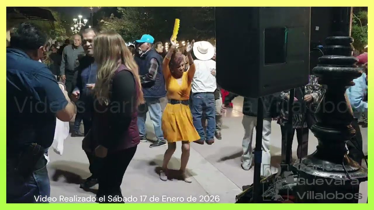 Baile en la Plaza de Armas de Torreón Coahuila México (Jugo de Piña) 