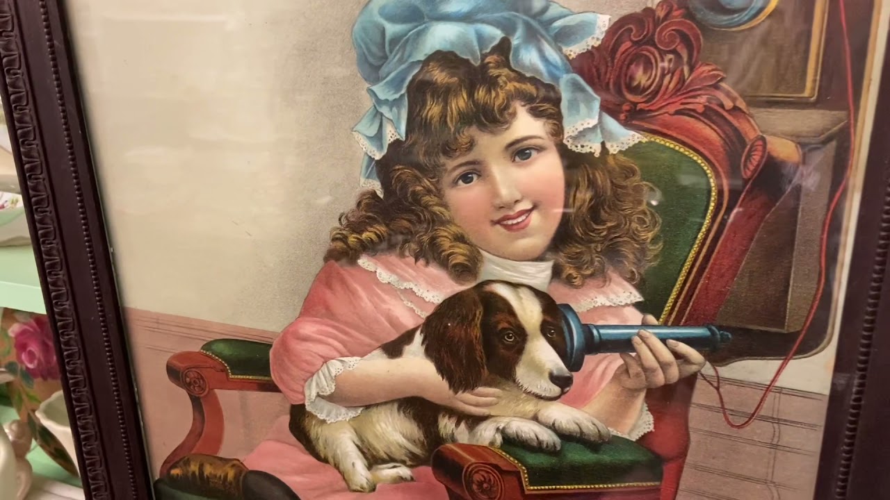 Exploring New Braunfels&rsquo; Downtown Antique Mall! Shop along with me and see all of the amazing items!