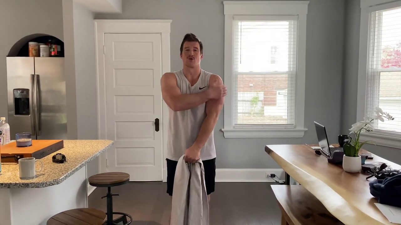 Bodyweight Shoulder Lateral Raise - NO WEIGHT NEEDED! Isometric Shoulder Exercises!