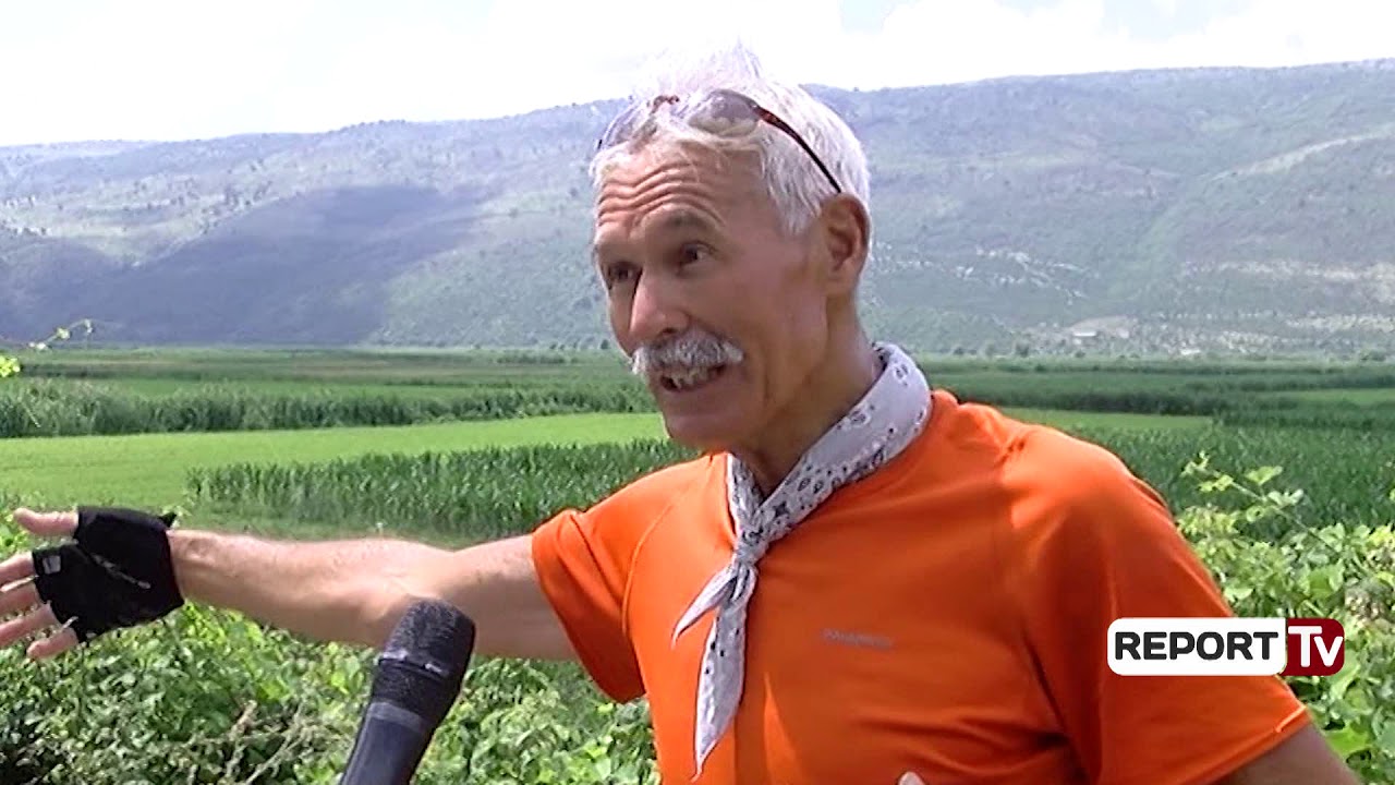Report Tv - Degradimi i rrugës së Torovicës, turisti zviceran: Do lutem në Jeruzalem për Shqipërinë