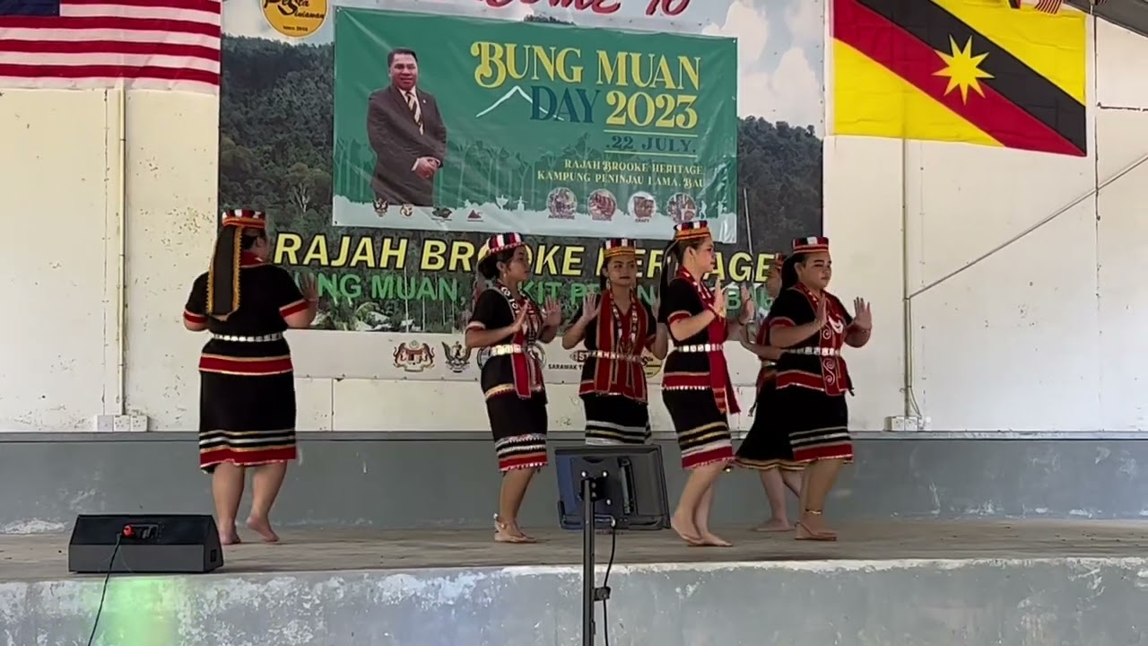 Welcoming Dance (Bidayuh) oleh Kelab Kebudayaan Kampung Sogoh,Bau