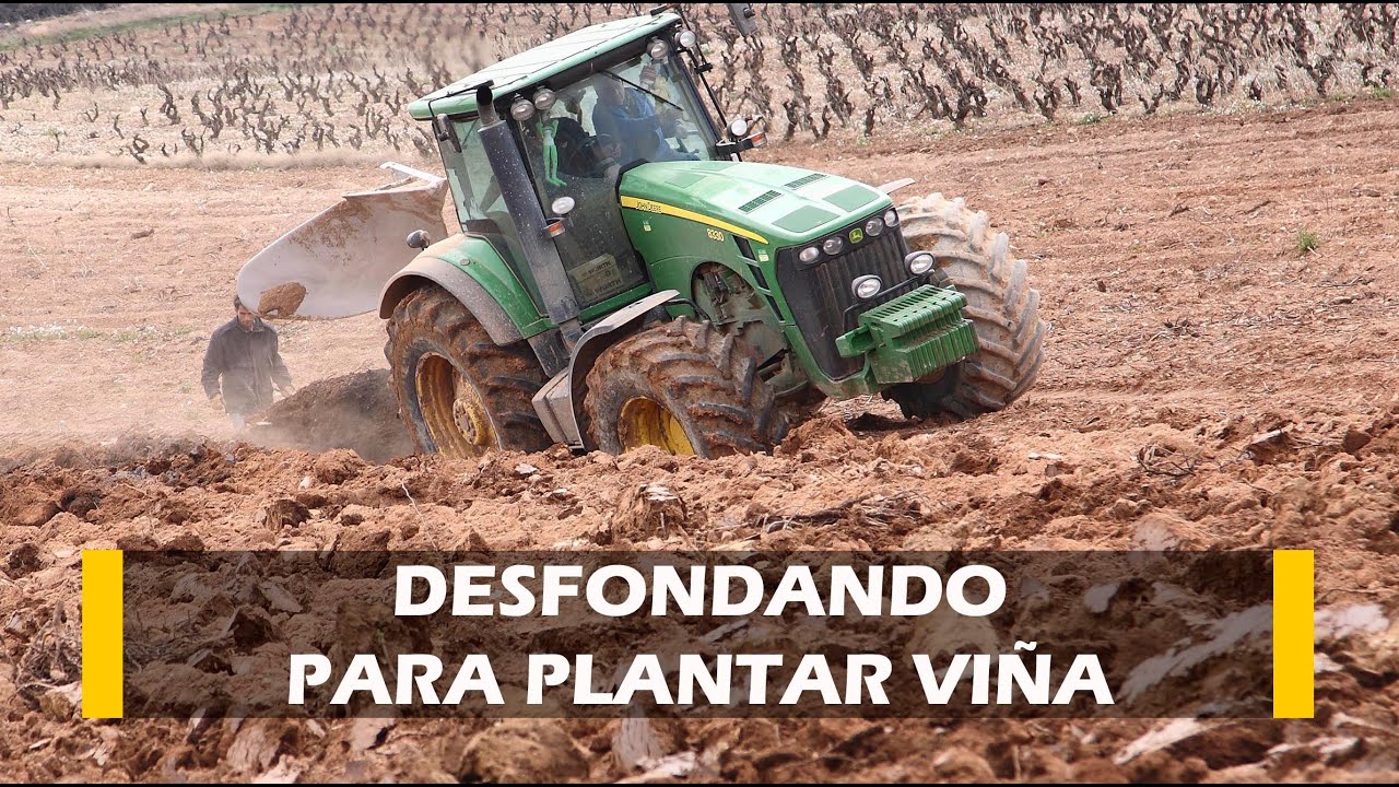 DESFONDANDO JOHN DEERE 8330 para plantar VIÑEDO en CENICERO (La Rioja)