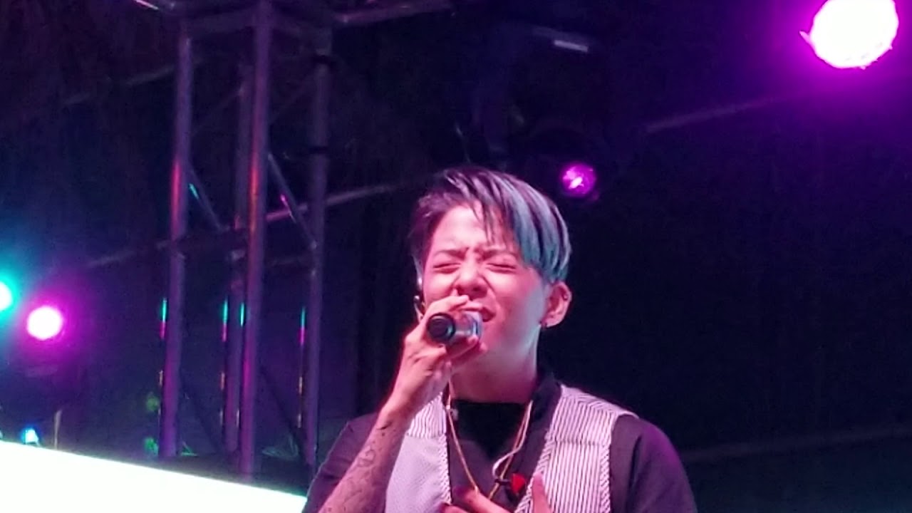 Beautiful -Amber Liu -LA -Toyota Carnival 2019