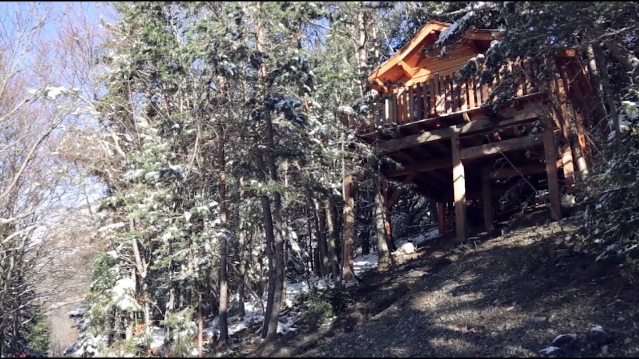 Cabanes dans les arbres Là-Haut en Savoie