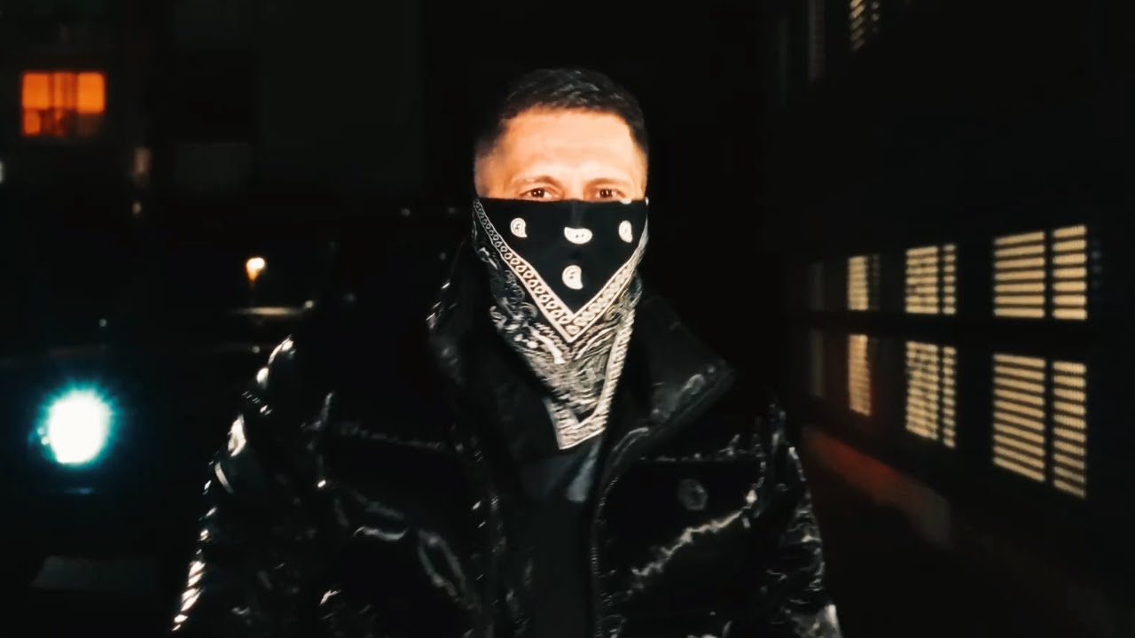 AK Ausserkontrolle ft. Sa4 & 18 Karat - Dunkle Gassen (prod. Maggaz)