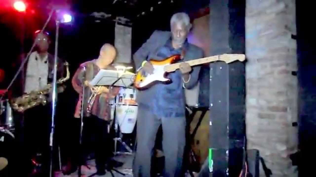 Kraze maket by Volo volo de Boston 8/18/14.