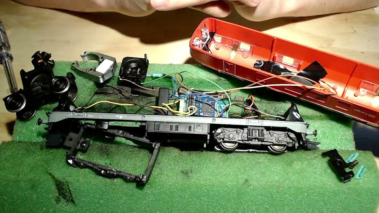 Neues von der Lokliege - Reparatur Märklin Baureihe 216 nach Motorschaden
