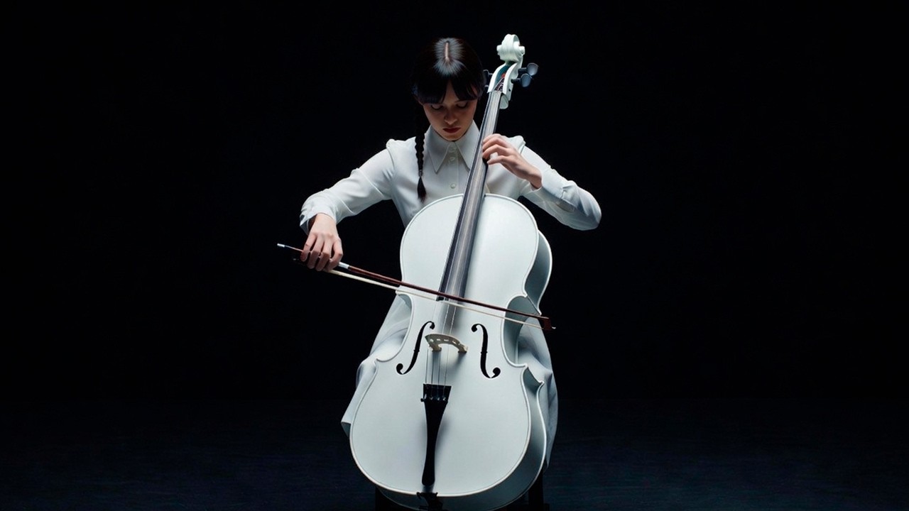 SILENCIO PROFUNDO | CELLO EN NEGRO