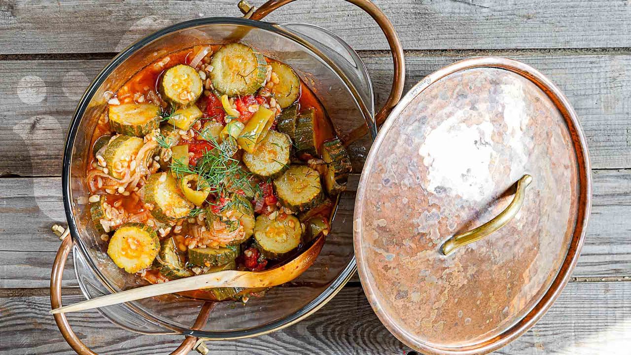 Zeytinyağlı kabak bastı ~ Zucchini mit Bulgur in Olivenöl