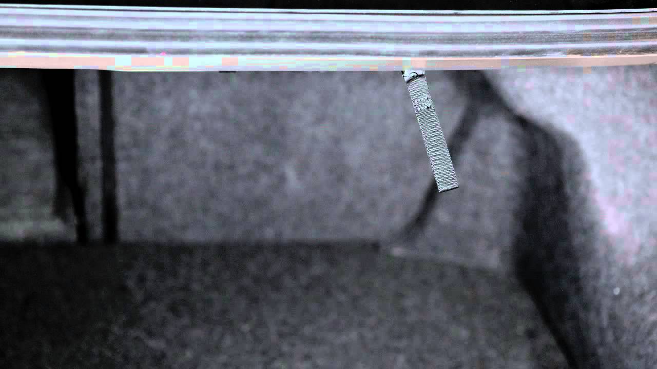 2013 NISSAN Altima Sedan - Folding Down the Rear Seats
