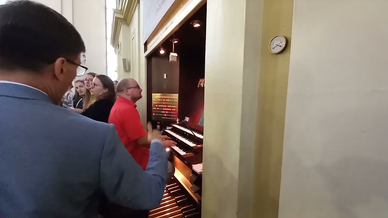 Kristus vítězí - KNC 631 - závěr slavnosti Božího Těla na Petrově