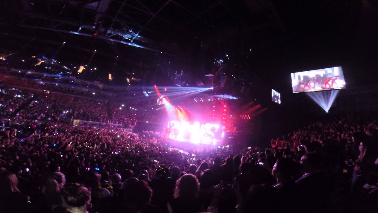 Beyonce - Flawless LIVE London O2 Arena 2/2014