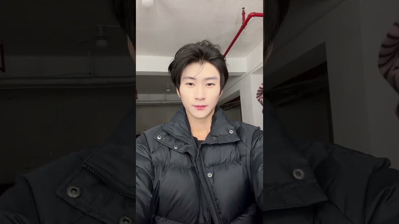 หวังอี้จวิ้นแต่งหน้าเข้ากองวันสุดท้าย Live 23.12.25