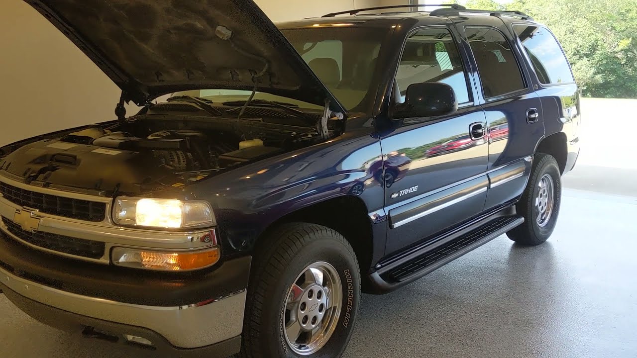2001 CHEVROLET TAHOE LT 4WD - INDIGO BLUE METALLIC WITH AUTORIDE - 
