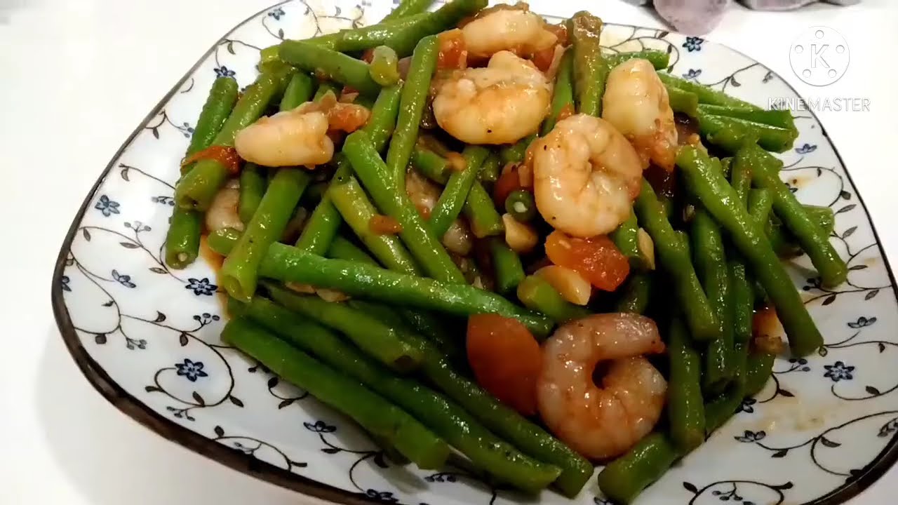 adobong  sitaw with shrimp (Stir Fry string. beans)
