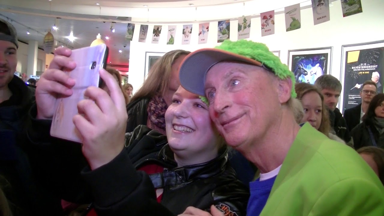 Otto besucht Uelzen zur Grinch-Premiere im Central Theater