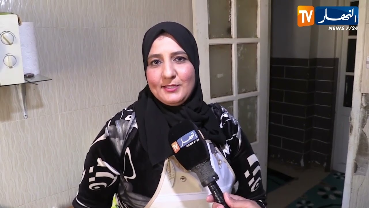 خنشلة : أم لستة أطفال تسترزق من بيع أوراق الديول في الشهر الفضيل