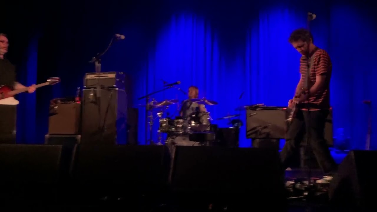 Yo La Tengo - Tom Courtenay (live in Brussels 2023)
