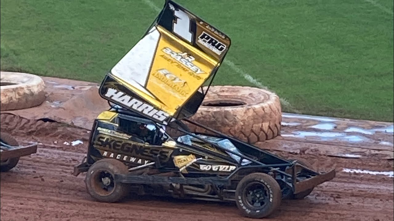 BRISCA F1 stock cars at odsal stadium final
