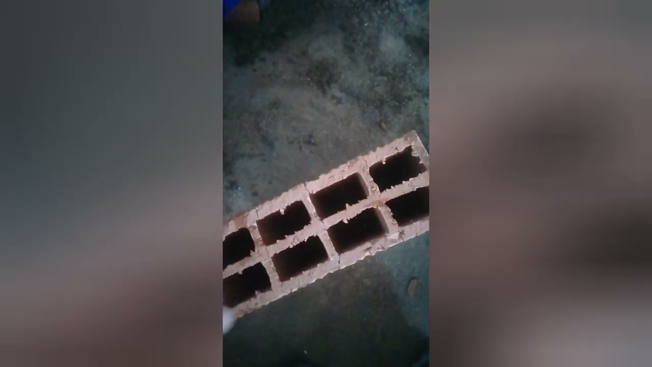 تغليف مرحاض معلق بالآجور
