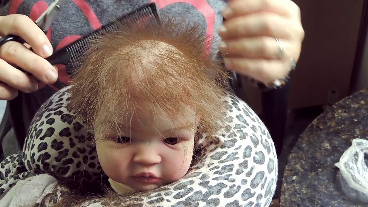Como Cortar o cabelinho da sua bebe reborn