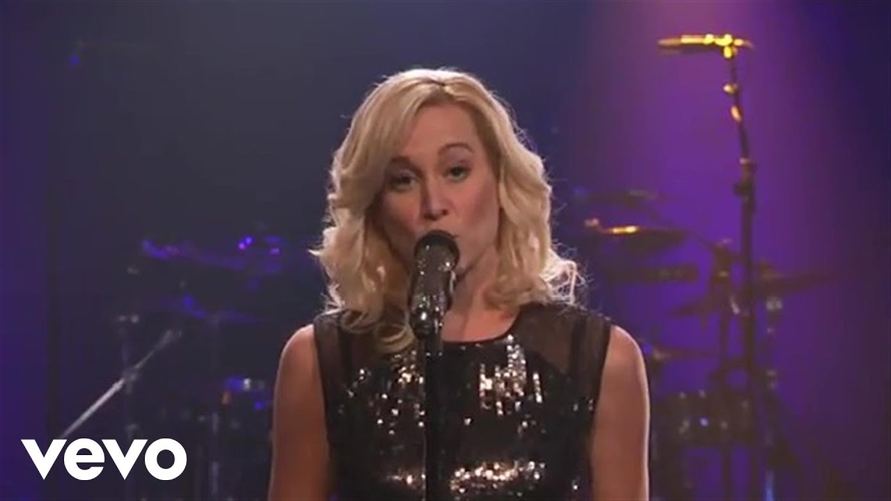 Kellie Pickler - Unlock That Honky Tonk (AOL Sessions)