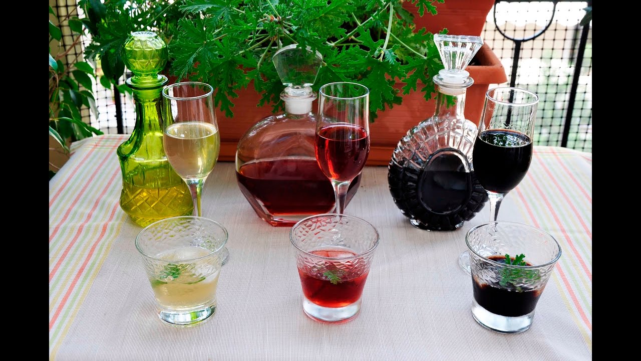 λικέρ αρμπαρόριζα από cuzinagias liqueur apple geranium liker arbaroriza