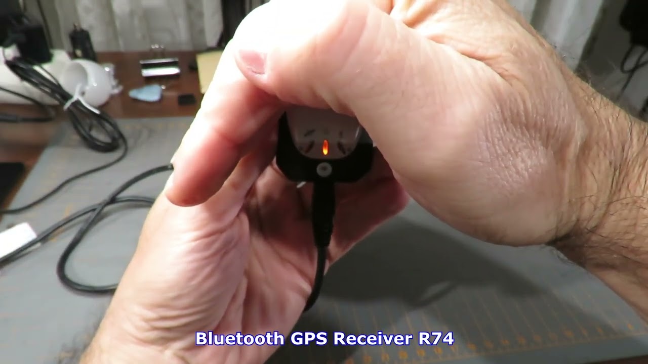 Bluetooth GPS Receiver R74