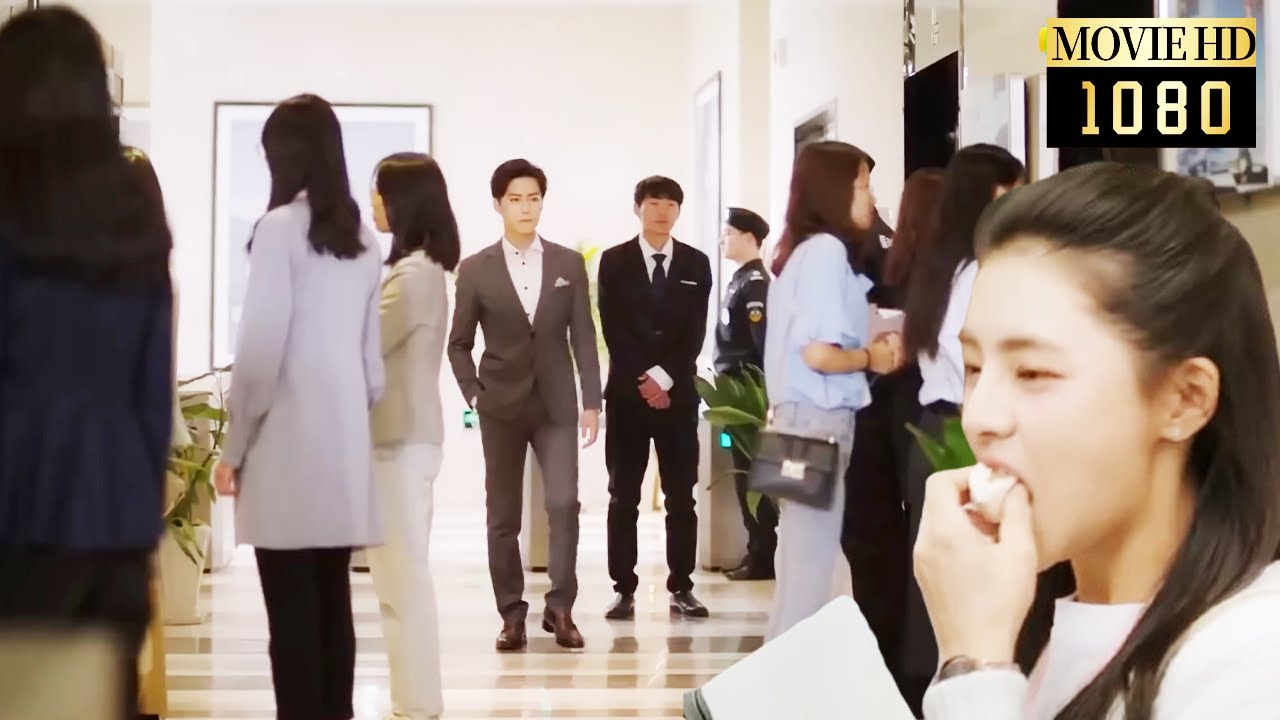 🌈【MOVIE】電梯前大口吃包子的灰姑娘，一個微笑讓董事長一見鍾情！【中國電視劇 Chinese drama】
