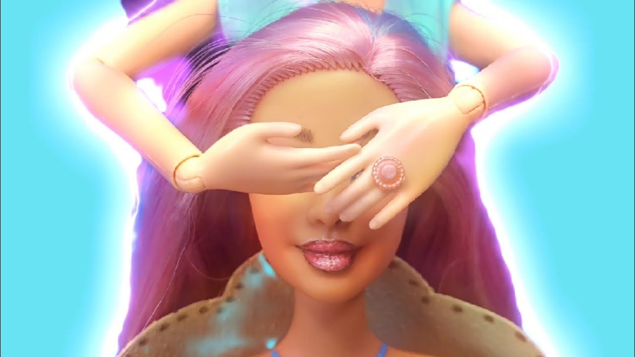 🔥 Barbie Makeover Transformation - Faceup, Repaint, DIY Dress, Purse, Shoes - Doll Hacks & Crafts