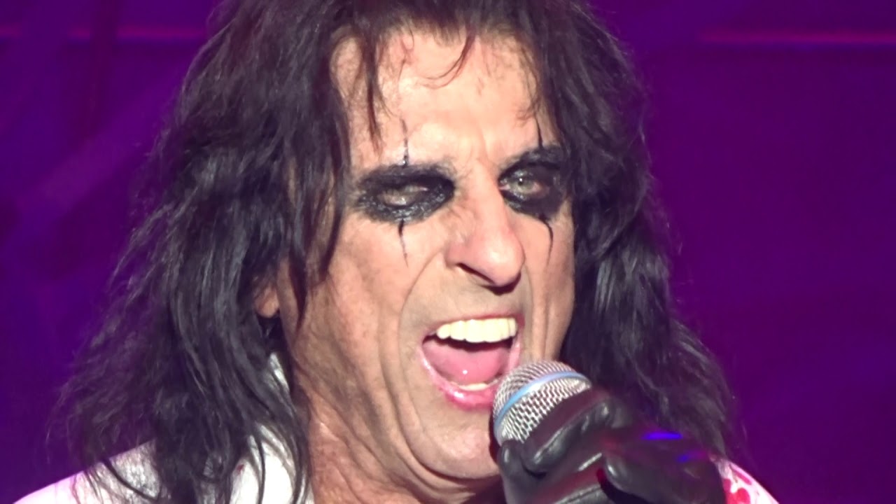 Roses on White Lace - Alice Cooper - Westbrook ME - 8-10-2019