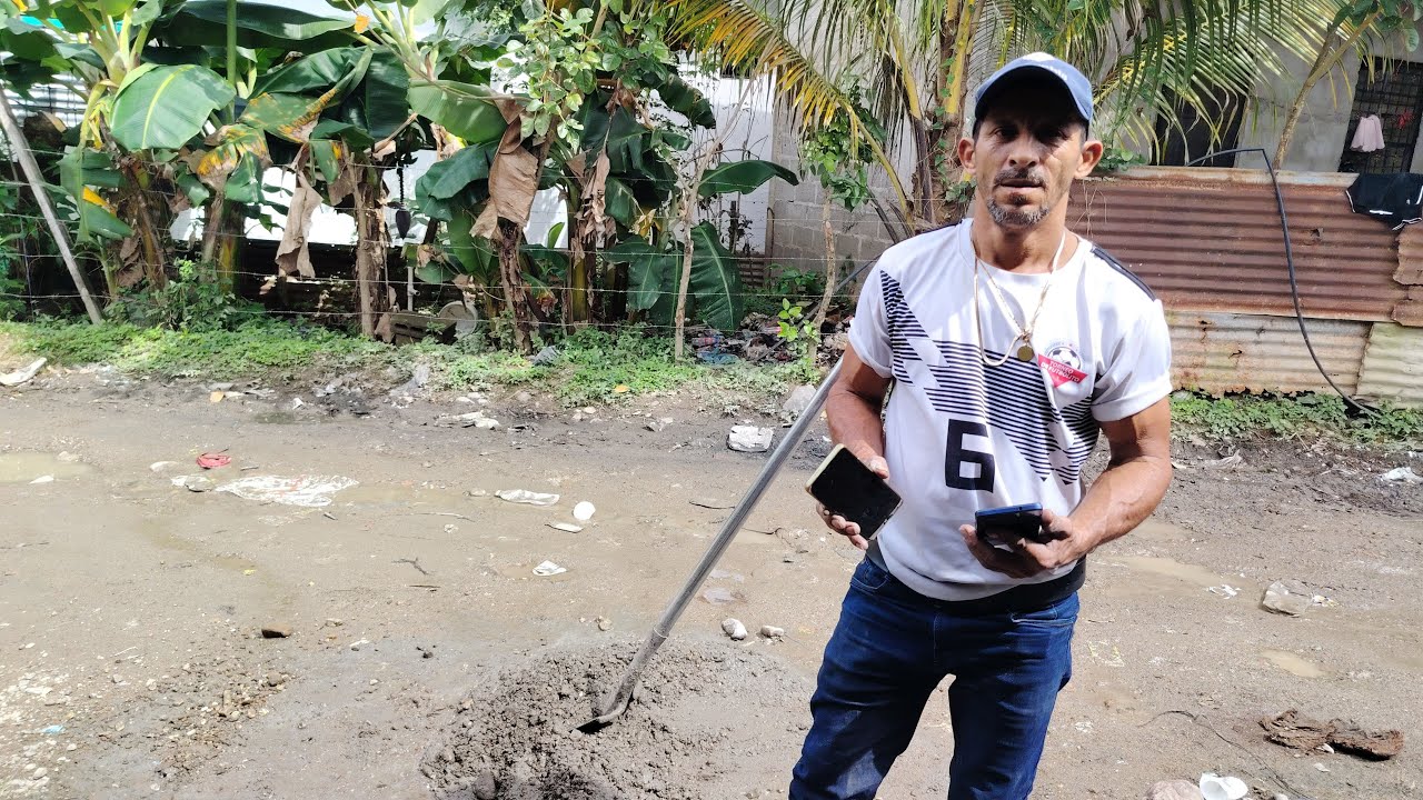 #BOMBAZO Y LE DAN #TELÉFONO# NUEVO AMBLIGO CON LA #INTENCIÓN DE DESTRUIRNOS ES SU INTENCION