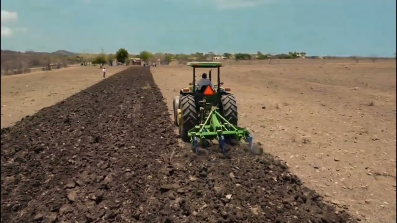 Dron Subsolador 5 brazos Lizara / Agromet Ejea / Maquinaria agr&iacute;cola