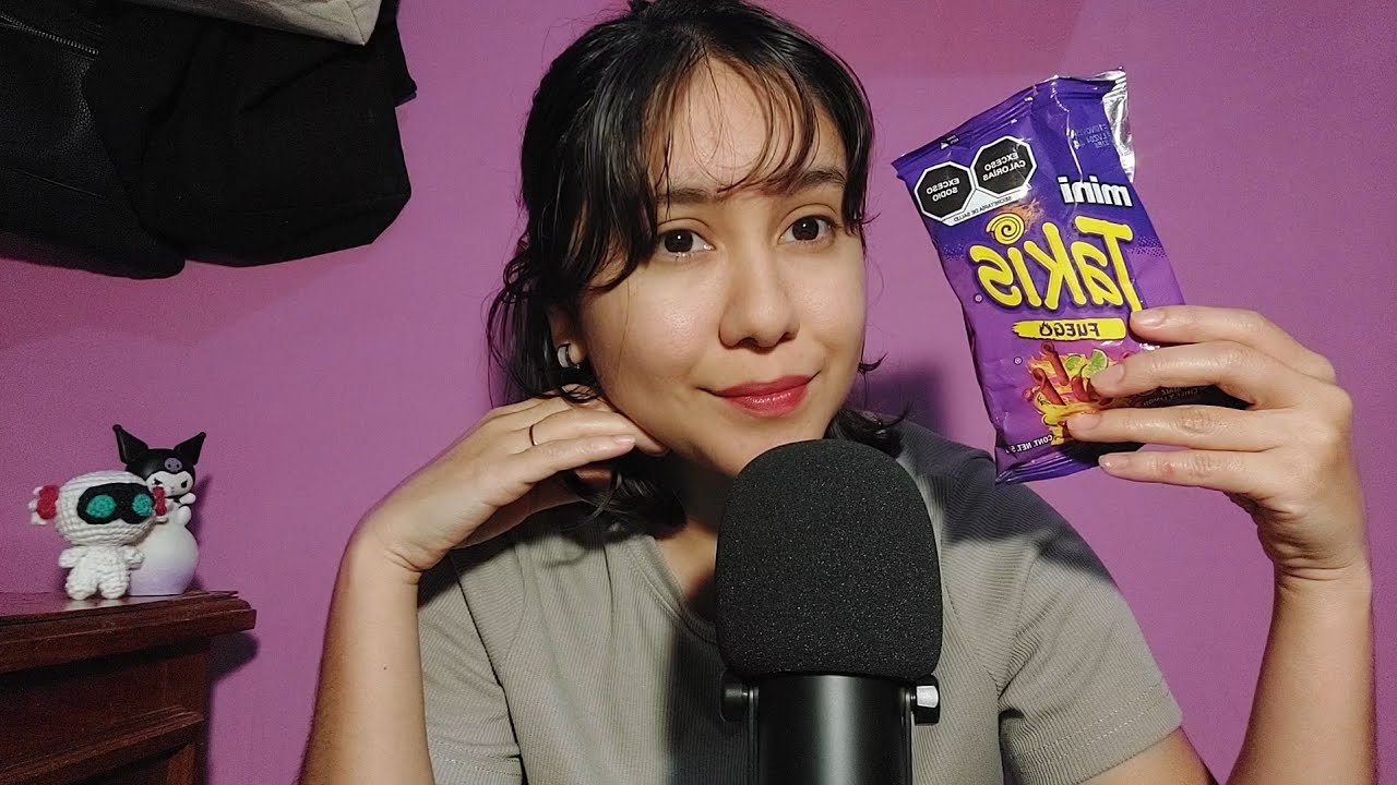 ASMR eating Takis fuego (sonidos crujientes)🌶🇲🇽