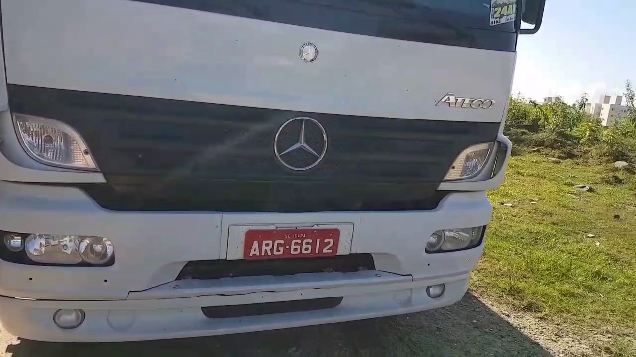 Tupetinho e seu caminhão.