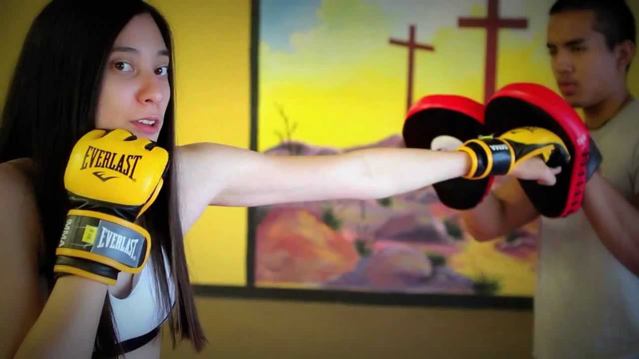 HOT ASIAN CHICK TEACHES ARMBAR | Wong's Workout! (MMA)