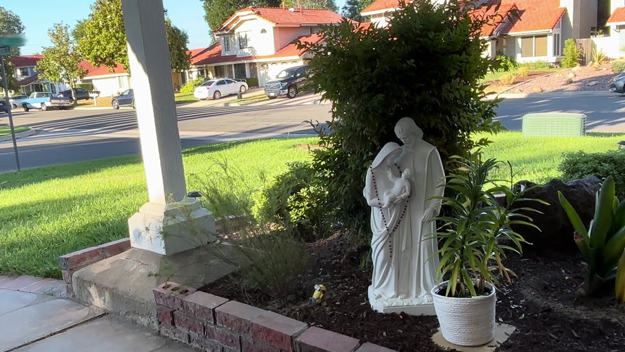 Holy Rosary - Monday - Joyful Mysteries