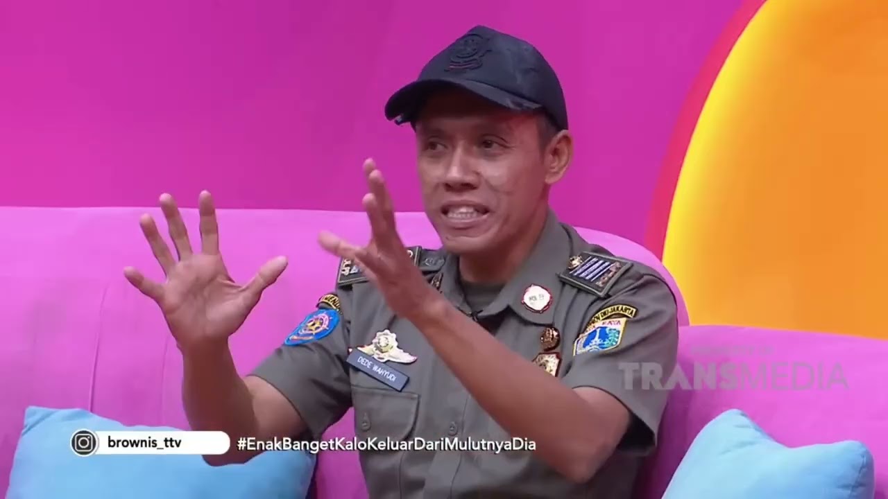 Mr. Dede ( Satpol PP DKI  ) Saya bukan guru bahasa Inggris