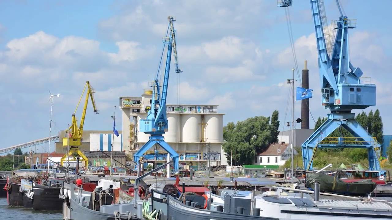 Oude Dokken: verhuis havenkranen (2016)