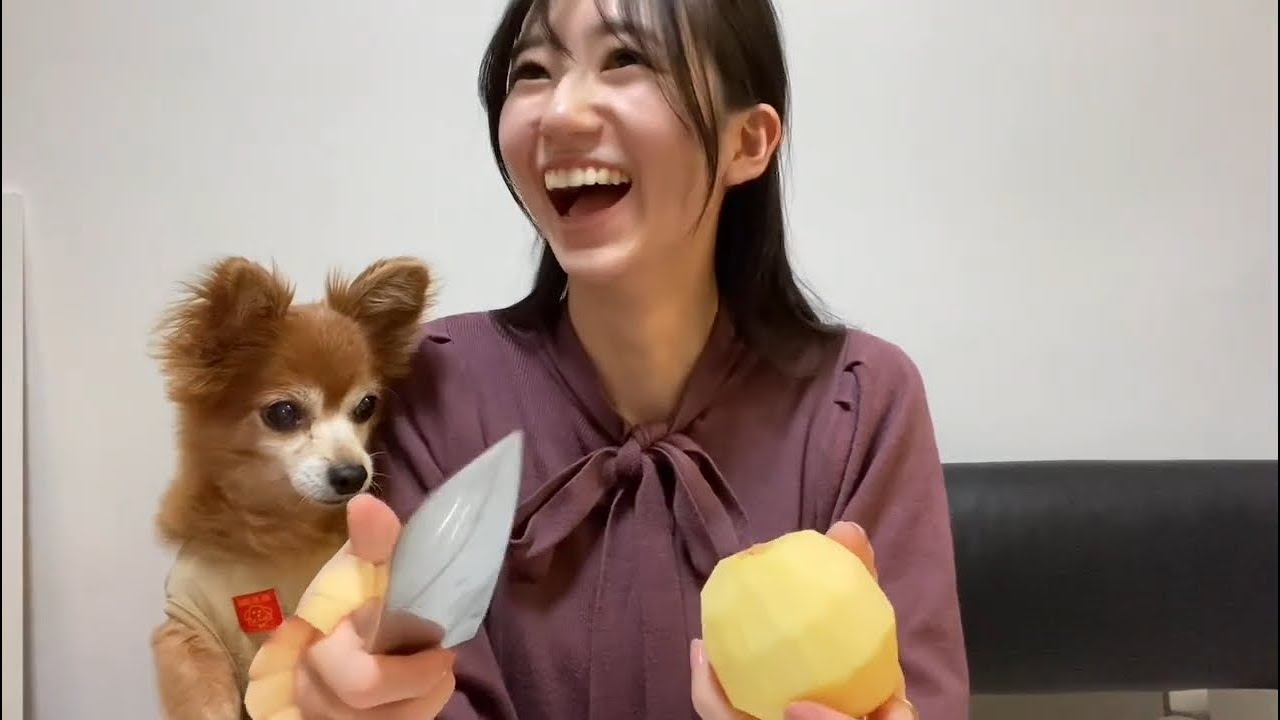【大島璃音】りんごの皮剥き練習🍎可愛い映像が撮れました🐕😮‍💨❤︎