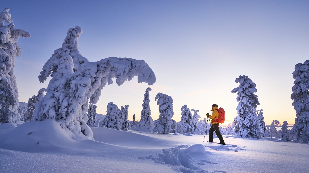 -20°c Snowshoe Hike in LAPLAND