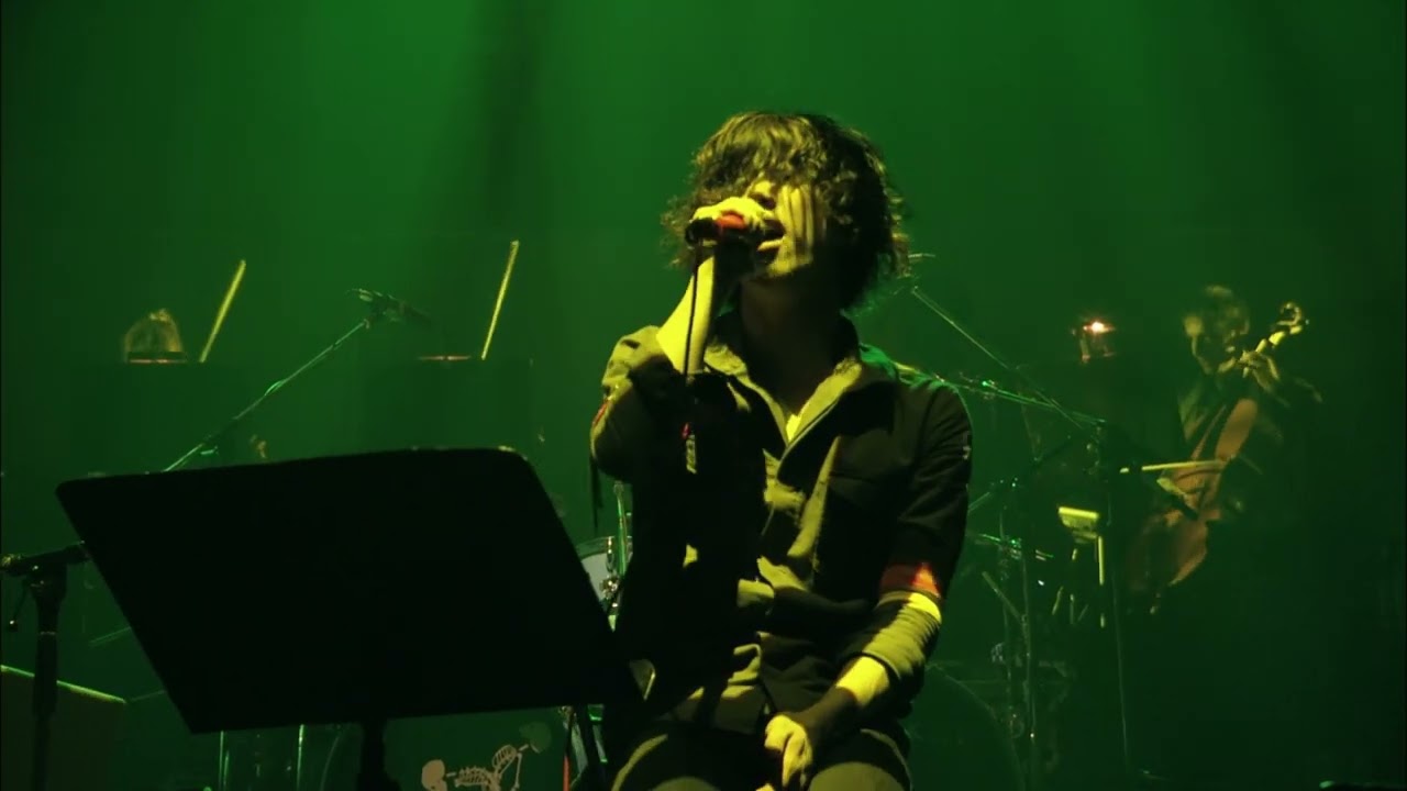 ONE OK ROCK - Etcetera [Live from 2012 Zankyo Reference TOUR in YOKOHAMA ARENA] (4K)