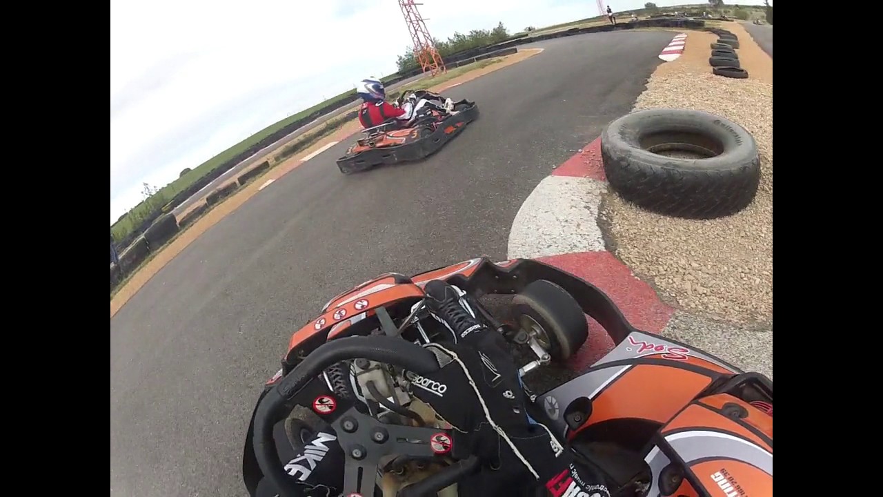 MIKE PILOTANDO EN EL GP4 LMKC EN AF KARTING TOMELLOSO CARRERA 2 S22.04.17