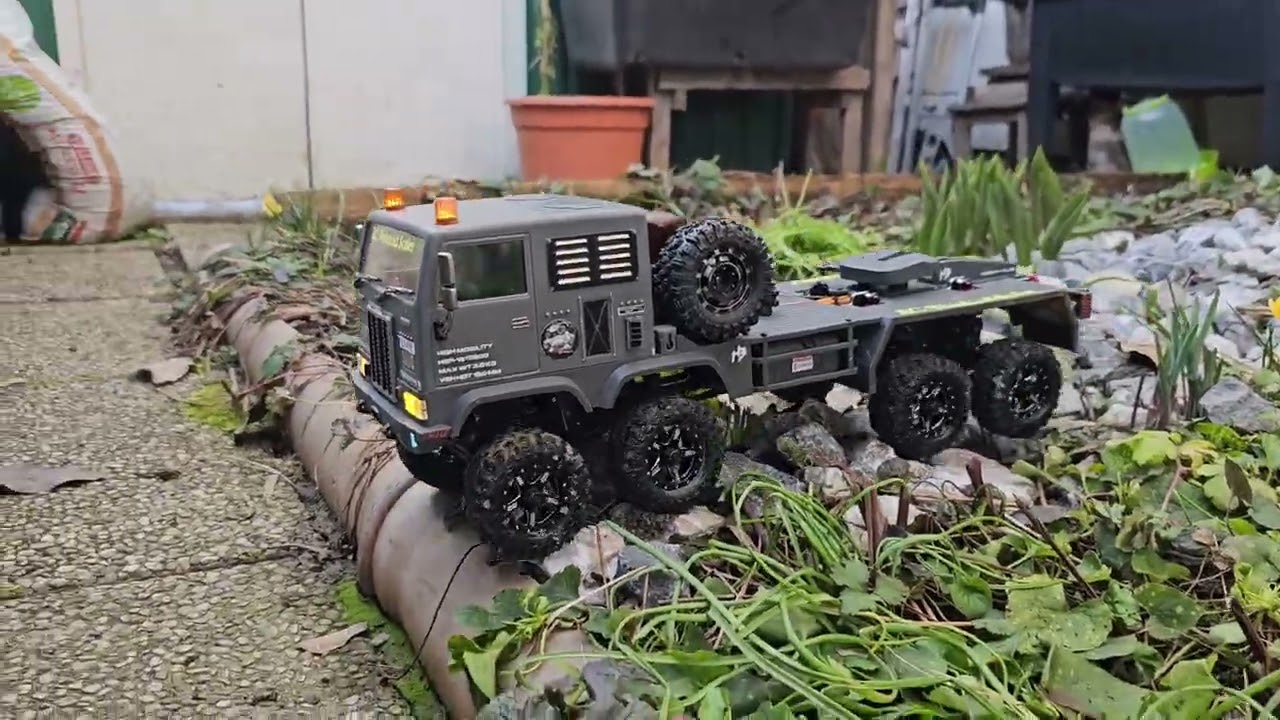 Hobbyplus CR18P Terranaut 8x8 